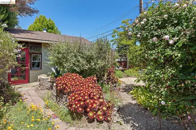 1385 Francisco St, Berkeley, CA 94702 - Photo 23
