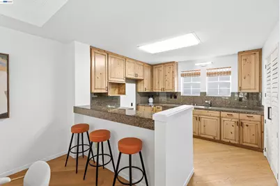 4636 Redwood Rd, Oakland, CA 94619 - Photo 7