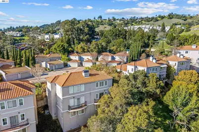 4636 Redwood Rd, Oakland, CA 94619 - Photo 25