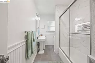 10809 McIntyre St, Oakland, CA 94605 - Photo 23