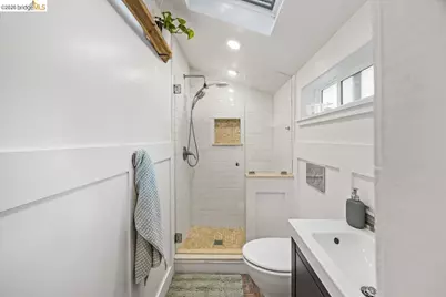 10809 McIntyre St, Oakland, CA 94605 - Photo 29