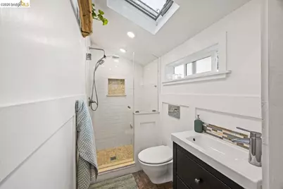 10809 McIntyre St, Oakland, CA 94605 - Photo 29