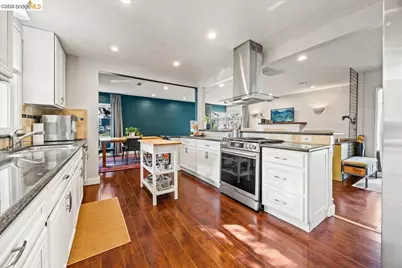 10809 McIntyre St, Oakland, CA 94605 - Photo 15