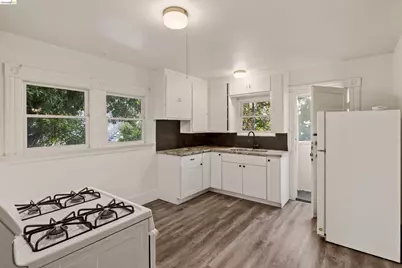 2338 Roosevelt Ave, Berkeley, CA 94703 - Photo 39