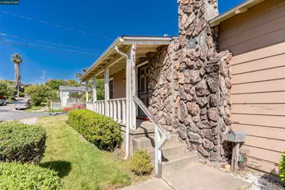 5526 Carl Ave, Richmond, CA 94804 - Photo 5
