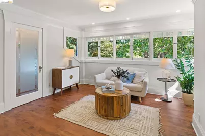 5690 Ocean View Dr, Oakland, CA 94618 - Photo 23