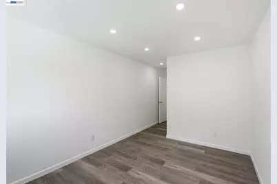 444 Merritt Ave #202, Oakland, CA 94610 - Photo 19