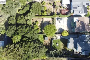 8809 Seneca St, Oakland, CA 94605 - Photo 7