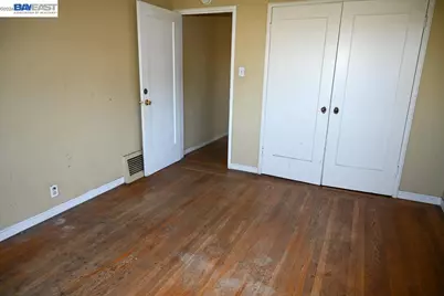 8809 Seneca Street, Oakland, CA 94605 - Photo 23