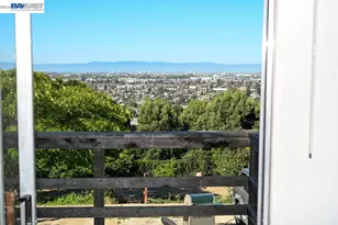 8809 Seneca St, Oakland, CA 94605 - Photo 5
