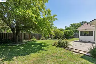 2884 Lyon Cir, Concord, CA 94518 - Photo 17