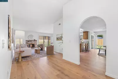 3167 Osuna Way, Sacramento, CA 95833 - Photo 5