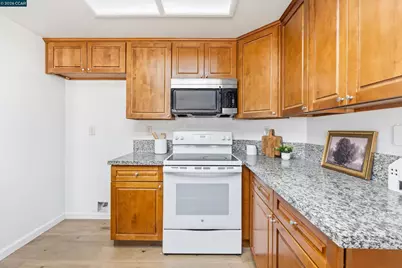 3167 Osuna Way, Sacramento, CA 95833 - Photo 15