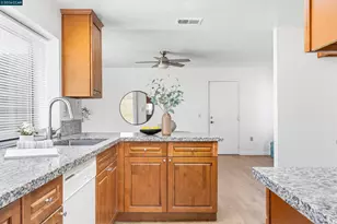 3167 Osuna Way, Sacramento, CA 95833 - Photo 11