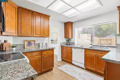 3167 Osuna Way, Sacramento, CA 95833 - Photo 13