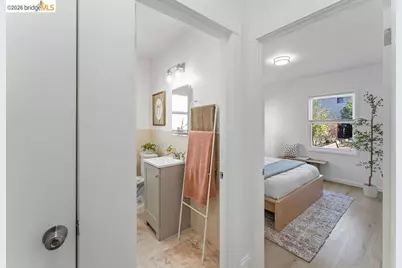 408 38th St, Oakland, CA 94609 - Photo 33