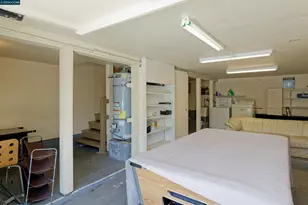 6312 Herzog St, Oakland, CA 94608 - Photo 21