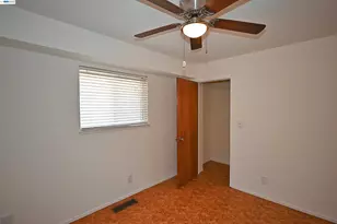 2082 Placer Dr, Castro Valley, CA 94578 - Photo 23