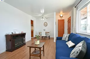 2082 Placer Dr, Castro Valley, CA 94578 - Photo 9