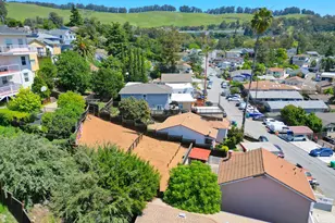 2082 Placer Dr, Castro Valley, CA 94578 - Photo 39