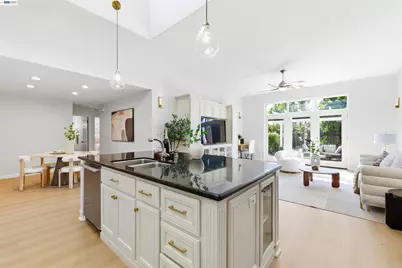 1023 Huntingdon Drive, San Jose, CA 95129 - Photo 9