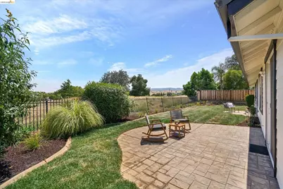 547 Lakeview Dr, Brentwood, CA 94513 - Photo 25