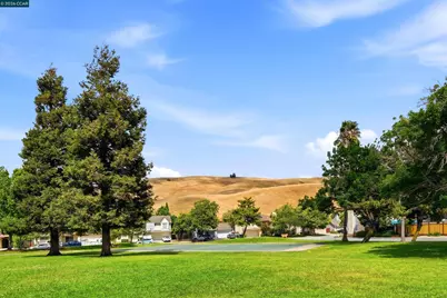 366 Sunnyslope Dr, Fremont, CA 94536 - Photo 37
