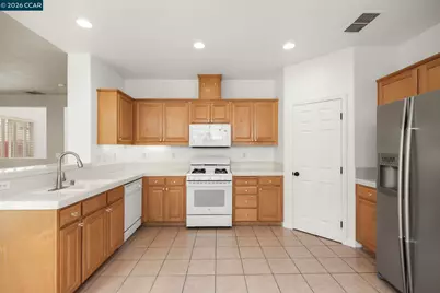 648 Rockspray Cir, Pittsburg, CA 94565 - Photo 15