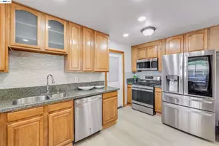 36122 Magellan Dr, Fremont, CA 94536 - Photo 13