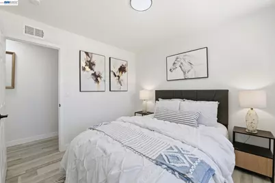 31070 Meadowbrook Ave, Hayward, CA 94544 - Photo 23