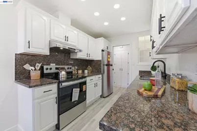 31070 Meadowbrook Ave, Hayward, CA 94544 - Photo 11