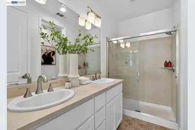 1343 McKinley Ct, San Jose, CA 95126 - Photo 27
