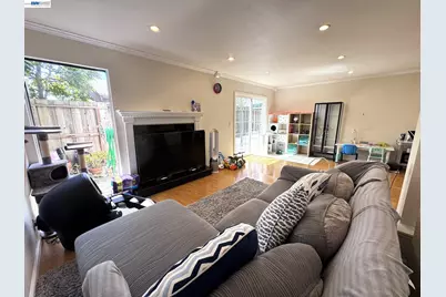 19901 Forest Ave, Castro Valley, CA 94546 - Photo 3