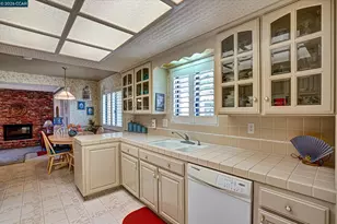 2585 Macarthur Dr, Tracy, CA 95376 - Photo 5
