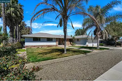 2585 Macarthur Dr, Tracy, CA 95376 - Photo 3