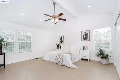 102 Lena Ct, Pleasant Hill, CA 94523 - Photo 31