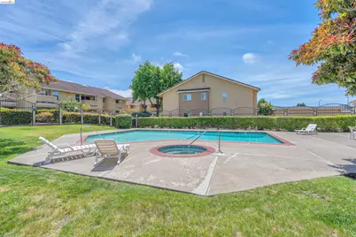40 Las Moradas Cir, San Pablo, CA 94806 - Photo 23