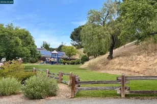 2407 Saybrook Pl, Martinez, CA 94553 - Photo 39