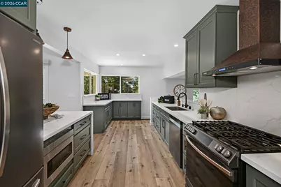 2407 Saybrook Pl, Martinez, CA 94553 - Photo 11