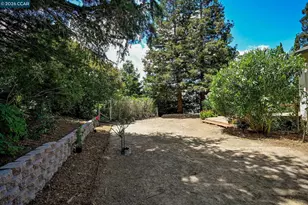 2407 Saybrook Pl, Martinez, CA 94553 - Photo 37