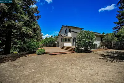 2407 Saybrook Pl, Martinez, CA 94553 - Photo 37