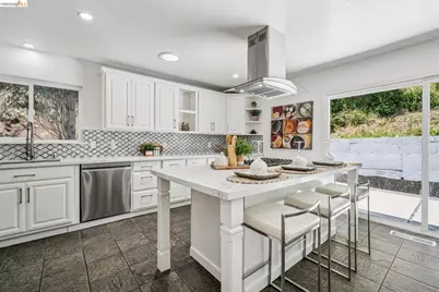 46 Elysian Fields Dr, Oakland, CA 94605 - Photo 15