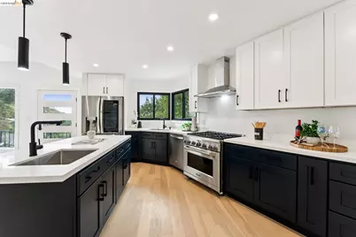 2090 Wrenn St., Oakland, CA 94602 - Photo 21