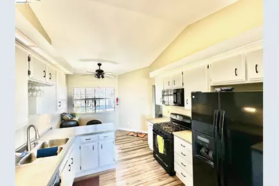 222 Manuel Ct, Bay Point, CA 94565 - Photo 9