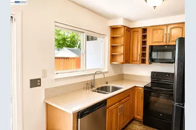 1391 Spring Valley Cmn, Livermore, CA 94551 - Photo 3