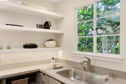454 Vincente Ave, Berkeley, CA 94707 - Photo 25