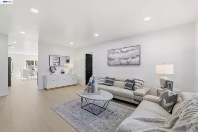 1913 Middlefield Rd, Mountain View, CA 94043 - Photo 3