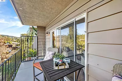 1120 Hollywood Ave #1, Oakland, CA 94602 - Photo 29