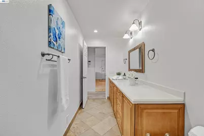 1120 Hollywood Ave #1, Oakland, CA 94602 - Photo 15