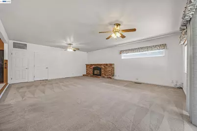 1504 Yosemite Dr, Antioch, CA 94509 - Photo 21